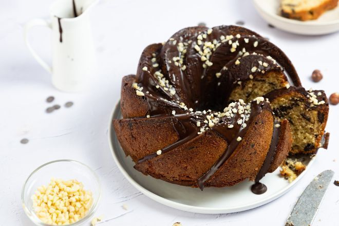 Nusskuchen mit Schokolade