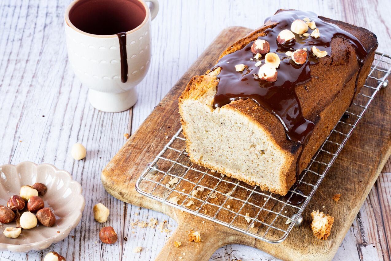 Fluffiger Nusskuchen mit Schokolade