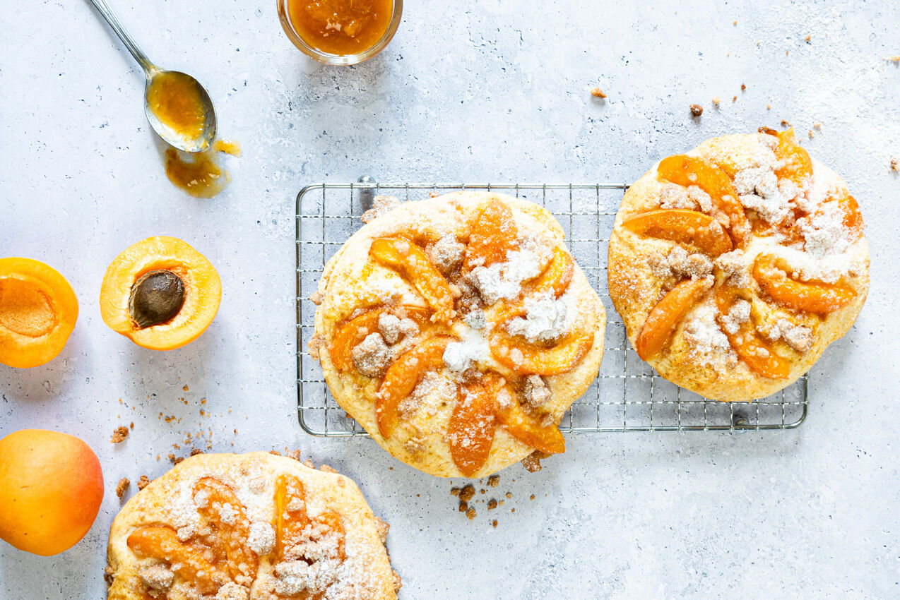 Streuseltaler mit Aprikosen