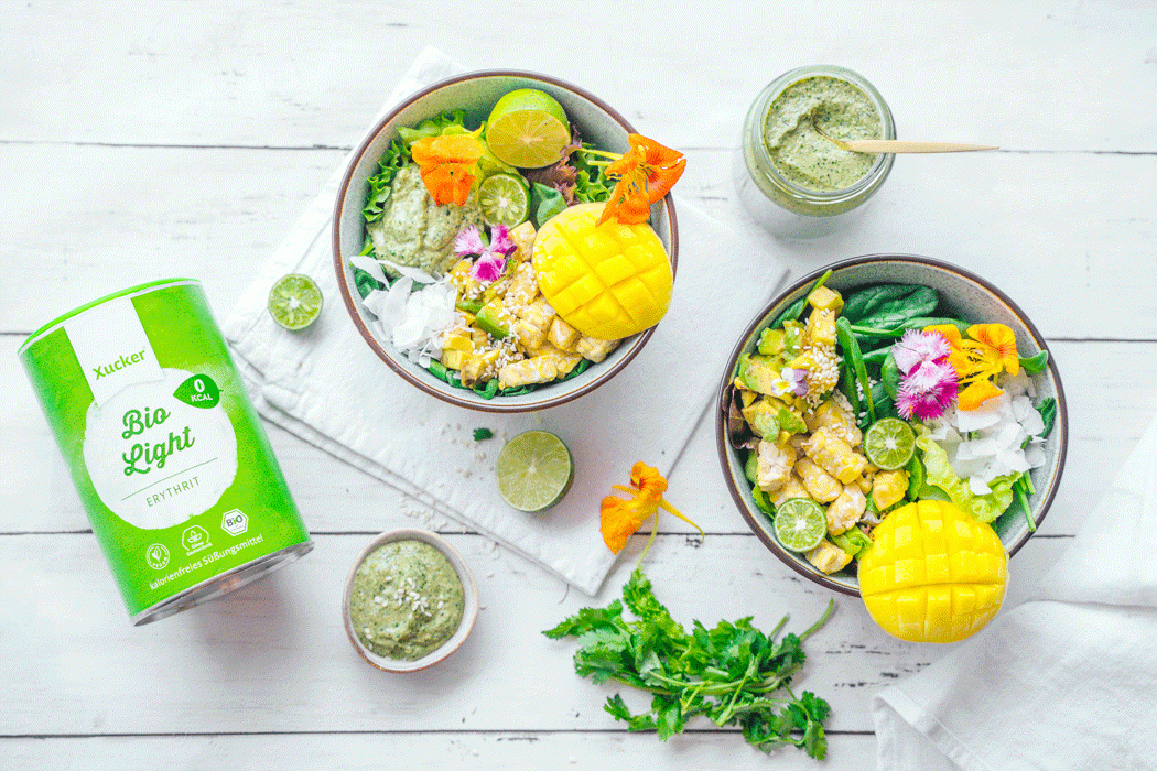 Salad Bowl mit Koriander-Limetten-Dressing