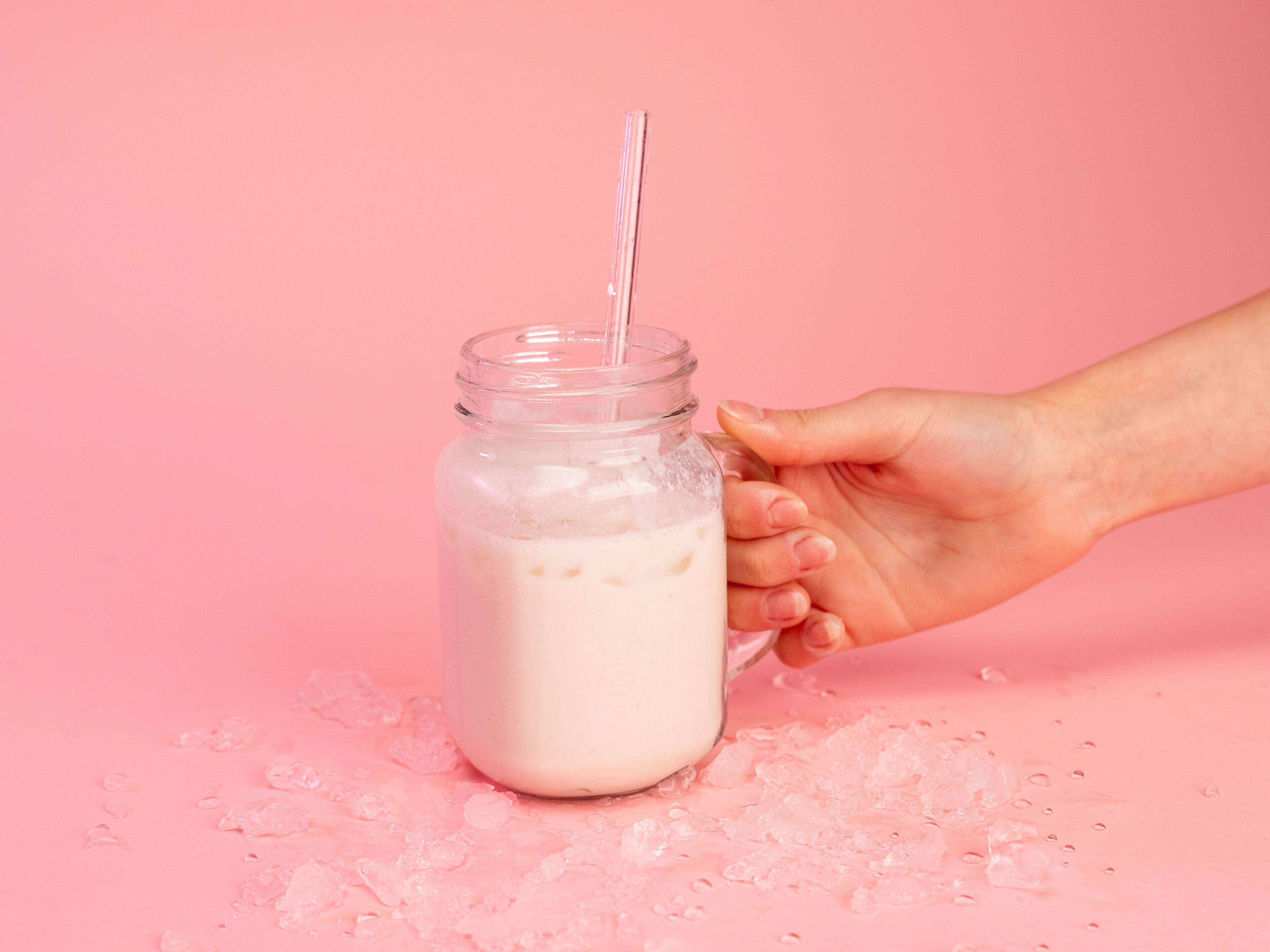 Erdbeer-Bananen-Protein Shake mit selbstgemachtem Proteinpulver