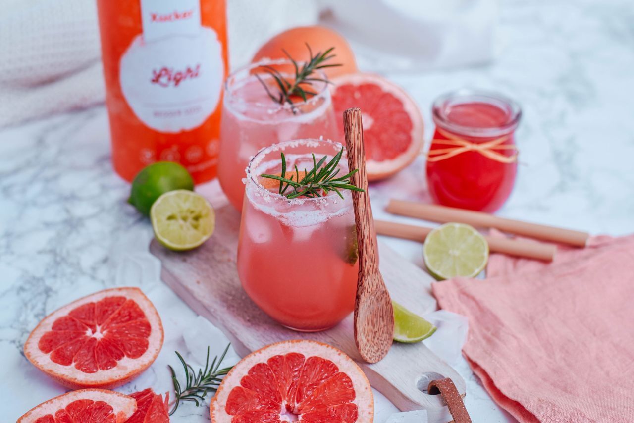 Grapefruit-Rosmarin-Limonade ohne Zuckerzusatz