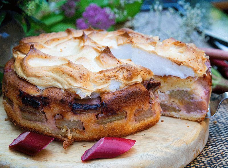 Rhabarberkuchen mit Baiser ohne Zucker